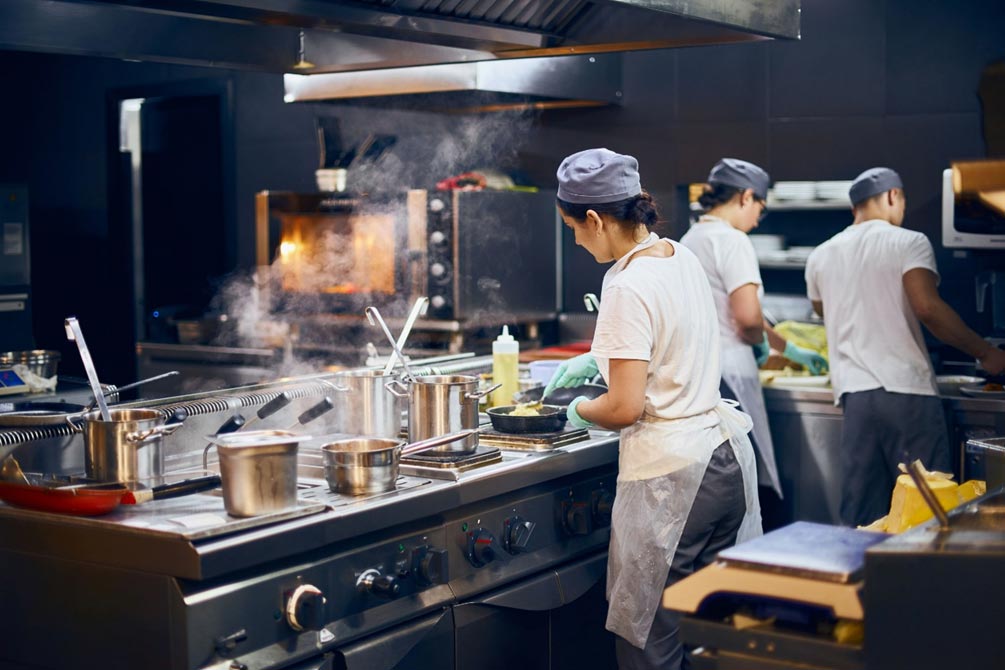 How to Cut Kitchen Energy Costs with Smarter Tracking